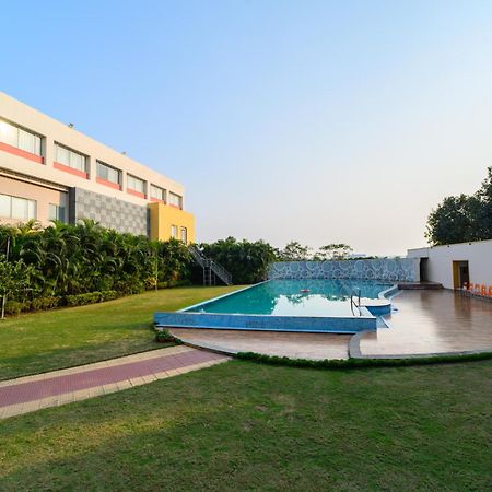 Отель Sinclairs Burdwan Экстерьер фото